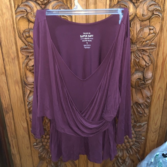 EUC Torrid size 4 super soft knit blouse in purple - Picture 1 of 3